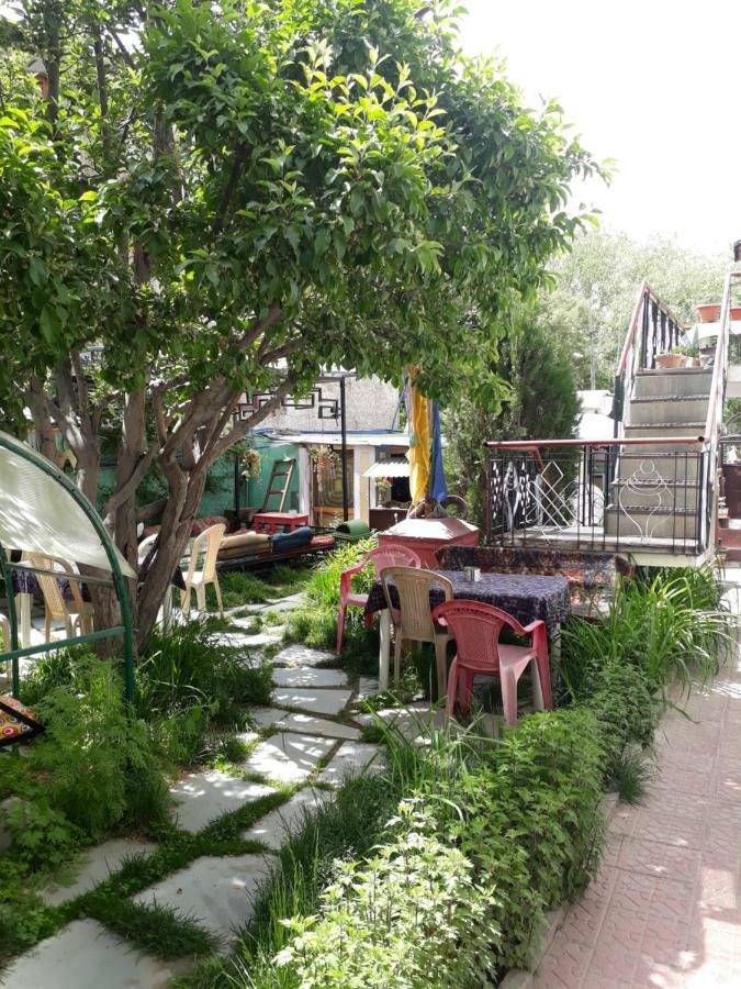Gonbo Guest House Leh Exterior photo
